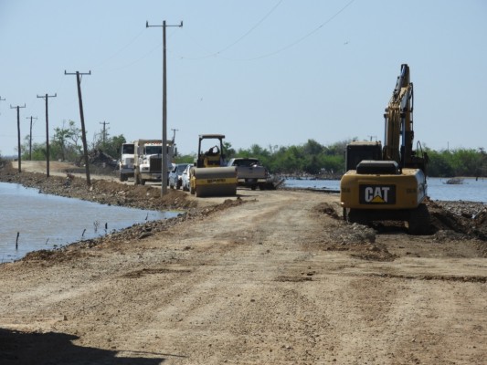 Carretera nayarita provoca erosión de playas en Teacapán y problemas en pesca