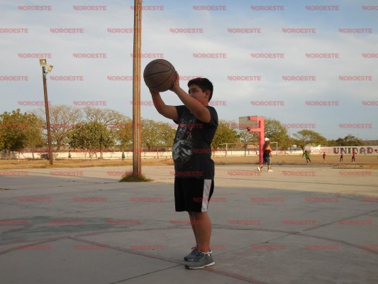 Pueden acudir jovencitos y jovencitas de entre 4 a 17 años de edad.