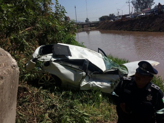 Muere conductor al ser embestido por el tren en Culiacán