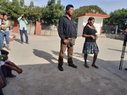 Familias de la comunidad tepehuana de Tecomatillo, en Escuinapa, piden agua potable al Alcalde