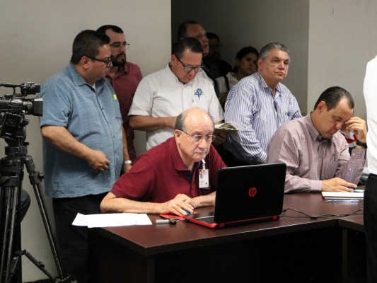 Salud estatal confirma que 'diagnostica' casos de Covid-19, sin haber realizado pruebas clínicas