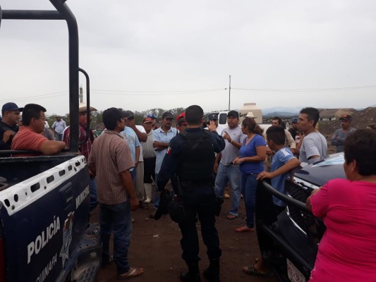 Vecinos de Palmillas, Escuinapa, exigen frenar la pesca ilegal