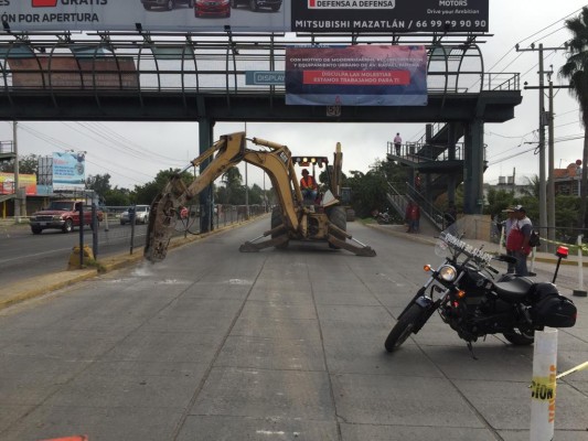 Remodelación de Avenida Rafael Buelna llega al cruce con México 15