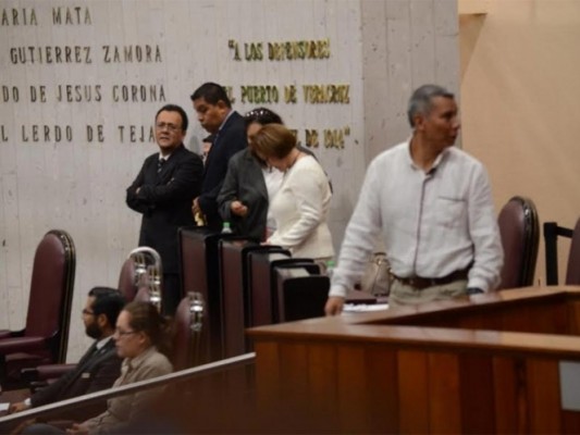 Congreso de Veracruz avala dictamen y le quita el fuero a Eva Cadena