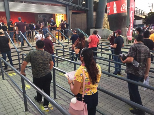 No habrá consecuencias para Club Tomateros por aficionados que incumplieron medidas