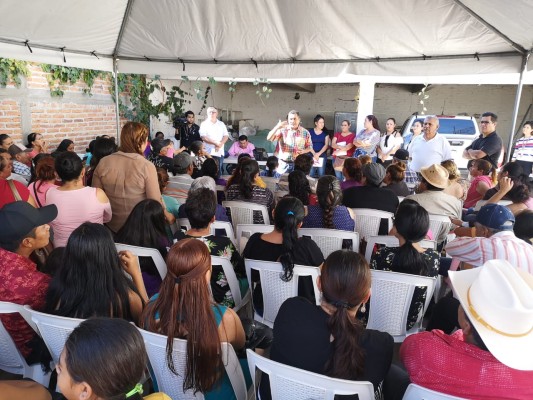 Vivienda, ayuda psicológica y guardería, piden desplazados al Ayuntamiento de Mazatlán