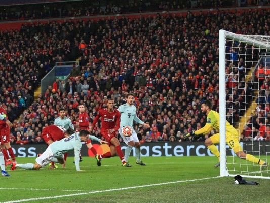 Liverpool deja vivo al Bayern Múnich en Anfield