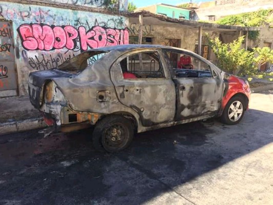 Se incendia un vehículo en la Colonia Montuosa, en Mazatlán