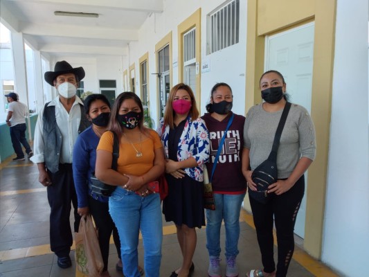 En Mazatlán, artesanos piden que les permitan trabajar