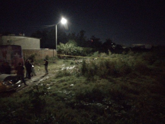 Hallan a un hombre asesinado en un predio de la Colonia La Foresta, en Mazatlán