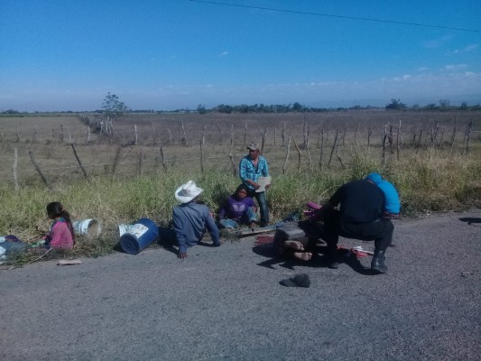 En Escuinapa nueve jornaleros resultan lesionados en un accidente en carretera