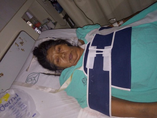 Denuncian familiares de mujer hospitalizada en el IMSS de Mazatlán que lleva semanas esperando traslado a Obregón
