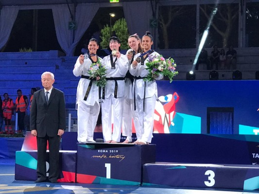 Navolatense Briseida Acosta se cuelga la plata en el Grand Prix de Taekwondo de Roma