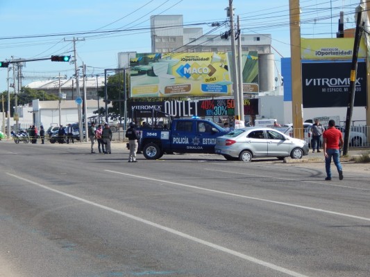 Persecución y enfrentamiento en Calzada Aeropuerto de Culiacán deja un muerto y un herido