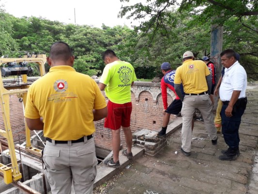 Autoridades suspenden temporalmente búsqueda de mujeres arrastradas por arroyo El Piojo