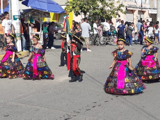 En Escuinapa, realizan desfile del 20 de Noviembre