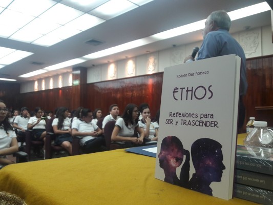 El libro se presenta en el marco la Semana del Libro y la Lectura.