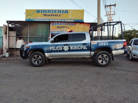 Comerciante de birria en Culiacán resulta herido de bala en un intento de asalto