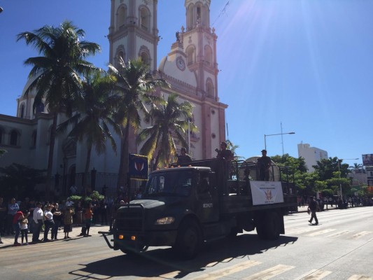 A casi un mes del jueves negro, Ejército muestra su poderío en Culiacán