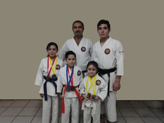 Escuela Shindo-Kan del Limón de los Ramos se cuelga 7 medallas en Preselectivo Estatal