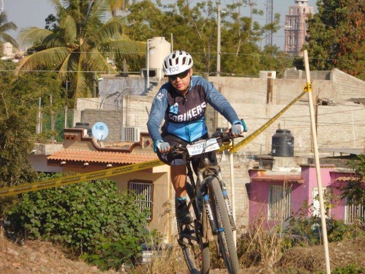 Buena competencia se pudo ver en Colinas de Contreras.