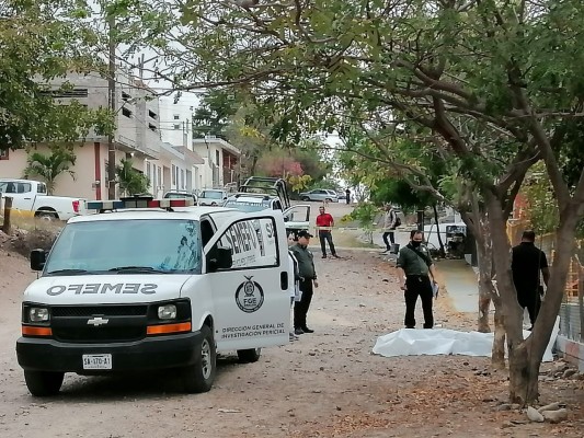 Hallan a joven asesinado a balazos en la Colonia Libertad, en Culiacán