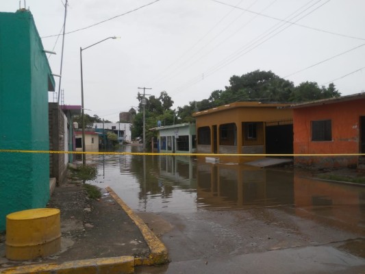 Afirma alcalde de Rosario que bloqueos en red de drenaje aumenta el riesgo de inundación