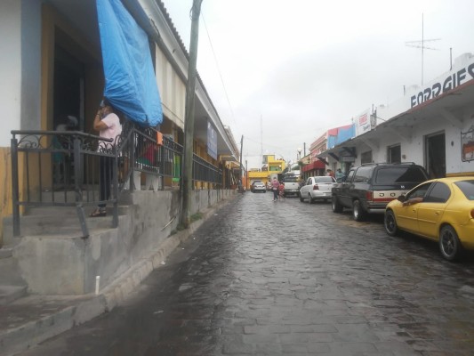 Comerciantes del mercado municipal de Rosario buscan reactivar las ventas