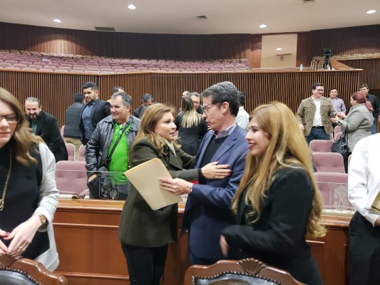 Inédito: Diputados de Sinaloa reciben el Año Nuevo… ¡discutiendo presupuesto!