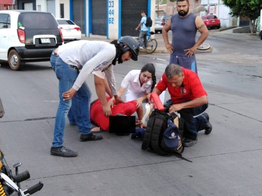 Arrolla vehículo a un adulto mayor y huye por calles de la colonia Federico Velarde, en Mazatlán