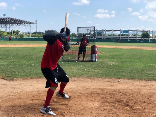 Tres semanas tiene Venados de Mazatlán con intensa pretemporada en los campos de la Unidad Deportiva Benito Juárez.