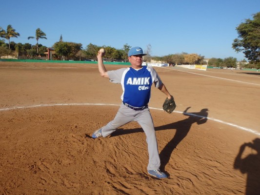 Jurídico Martínez impone su ley en la Liga de Beisbol de Pulmonías