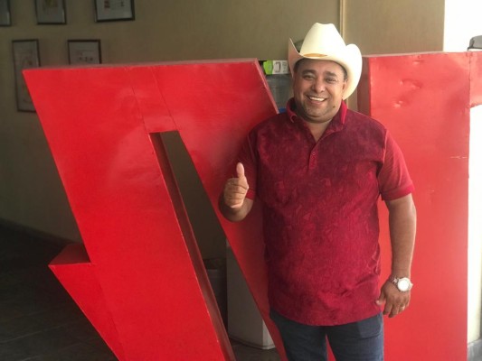 Jorge Cordero festeja 40 años de trayectoria