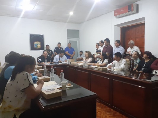 Regidora de Escuinapa acusa que el Alcalde no trabaja como le corresponde