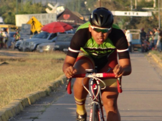 Cuatro son las categorías convocadas.