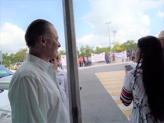 Quirino calla sobre alcaldes polémicos de Morena