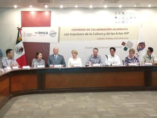 Firman convenio para fomentar voluntariado en Sinaloa