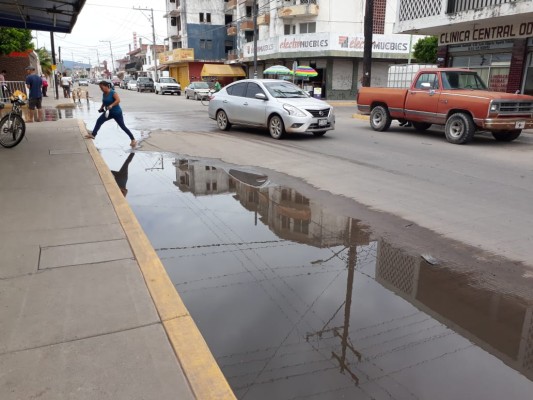 Iniciarán obras para resolver problemas de escurrimiento de agua en calles de Escuinapa