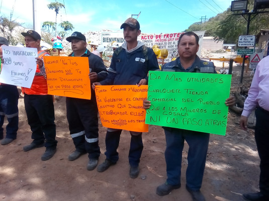 Mantienen mineros de Cosalá paro laboral en Los Braceros; acusan de injusticias, problemas de salud y contaminación