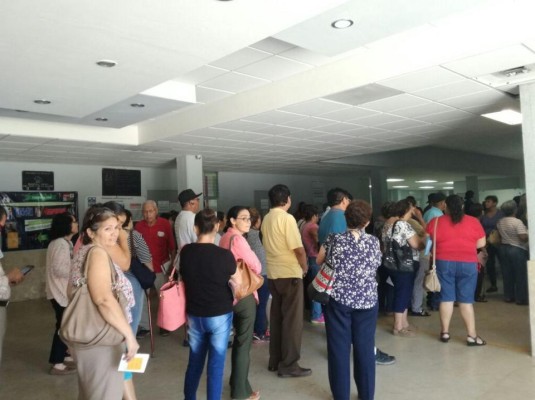 Colapsa clínica del Issste en Mazatlán cada inicio de mes