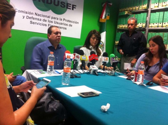 Condusef y Profeco firman convenio en beneficio de consumidores y usuarios de servicios financieros