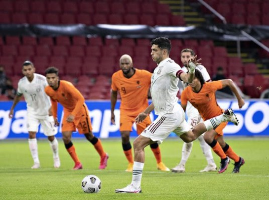 De penalti, México derrota 1-0 a Holanda en amistoso