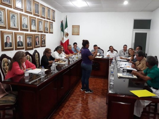Pide Alcalde de Escuinapa interponer denuncias antes de pagar adeudos de Las Cabras
