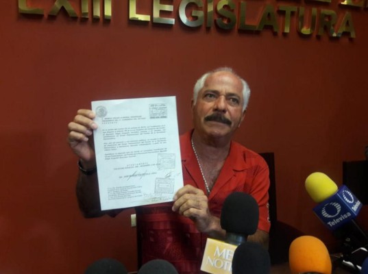 Chenel sale del PRD y con ello desintegra bancada, como antes lo hiciera con la del PAS