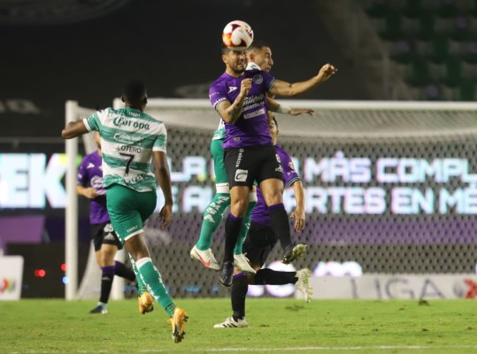 Mazatlán FC y Santos Laguna se reparten puntos en El Kraken