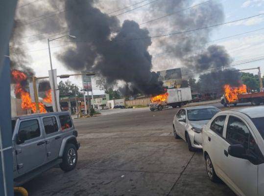 Incendios durante la jornada de violencia que se registró en Sinaloa el 5 de enero pasado.