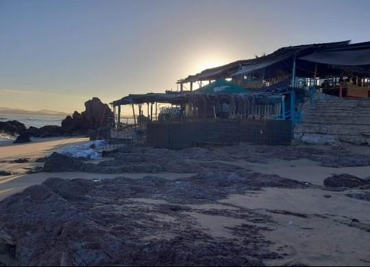 $!Comerciantes denuncian construcción de palapa-restaurante en Cerritos