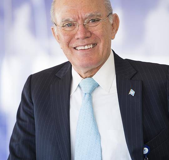 Alberto Peña Rodríguez habla sobre su libro, Serendipia-Destinos Convergentes