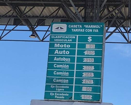 El ex Alcalde de Mazatlán Jorge Abel López Sánchez publica fotos de las nuevas tarifas de la Autopista Mazatlán Culiacán.