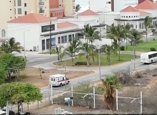 Explosión de un tanque gas en un Hotel de Cerritos, deja dos hombres heridos, en Mazatlán
